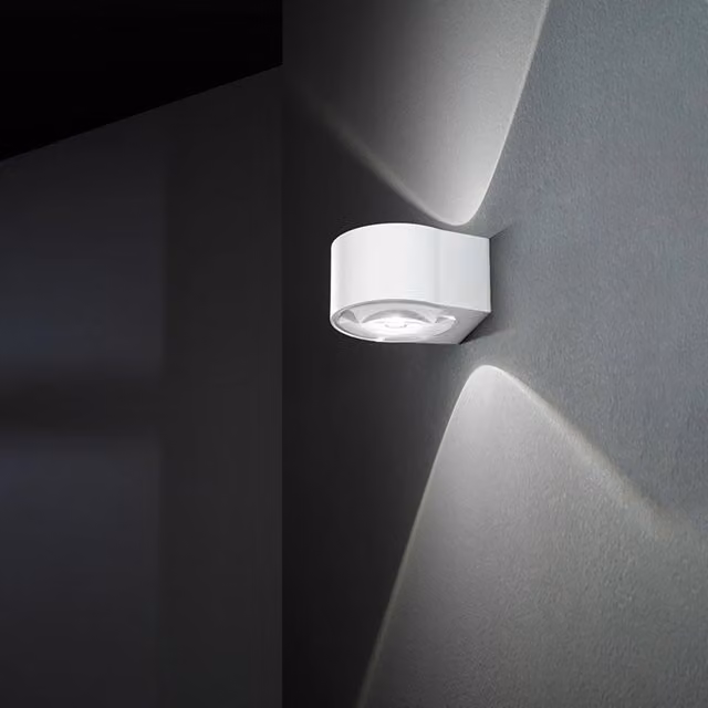 Applique da esterno moderna Perenz Illumina in metallo e vetro bianco con LED 6W 3000K IP65 per giardino