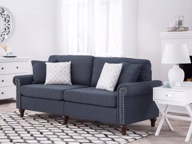Divano a 3 posti in stile Chesterfield BELIANI grigio con rivestimento in tessuto e cuscini inclusi L: 195 cm, P: 76 cm, H: 84 cm