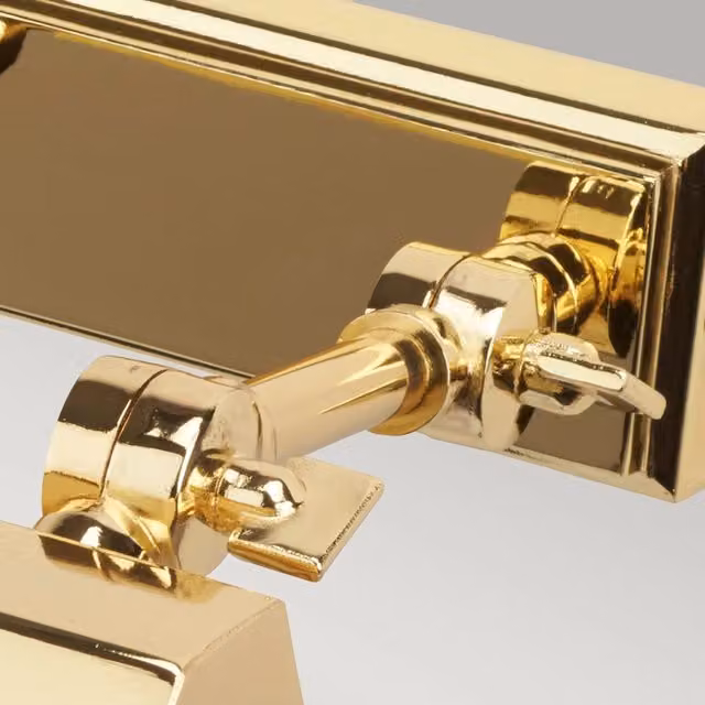 Applique Moderna Chawton Elstead Lighting in Ottone Lucido con 1 Luce E14 Regolabile