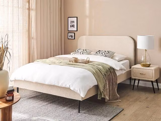 Letto matrimoniale BELIANI in tessuto bouclé beige con gambe dorate e rete a doghe L/P/H: 140 x 200 x 109 cm