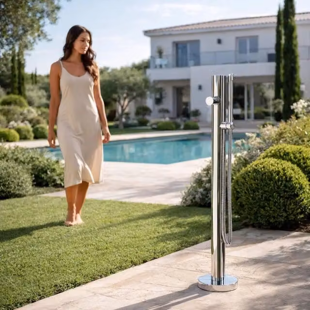 Fontana da giardino a colonna esterna Sambuco in acciaio inox color argento con miscelatore, Altezza: 100 cm