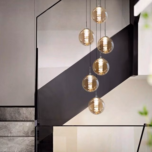ZMH Lampada a sospensione LED moderna con paralume in vetro trasparente e finitura cromata, regolabile in altezza