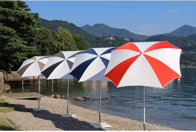 Ombrellone a palo centrale Malta Maffei Made in Italy Bianco e Rosso ø 200 cm con protezione UPF 50+