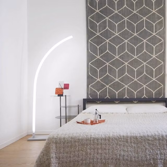 Piantana Moderna Lazer Linea Zero in Metacrilico Bianco Opalino con Luce LED da 19W 3000K 2000Lm