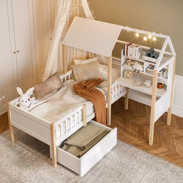 Letto a casetta Mivray per bambini in legno bianco con scrivania a L, libreria e cassetti su ruote, L/P/H: 205 x 90 x 164,5 cm