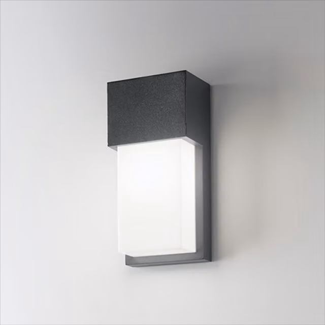 Isy EST Smart Applique Outdoor in metallo per giardino e balcone, disponibile in bianco, nero o marrone