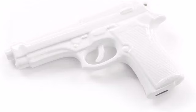 Seletti Memorabilia My Gun in porcellana bianca per uso da tavola