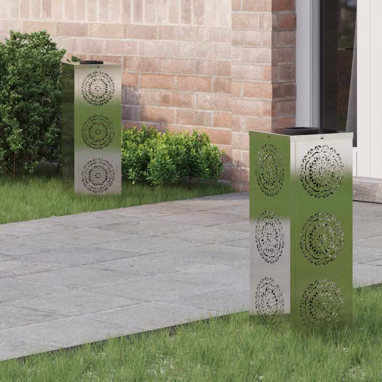Set di 2 faretti LED solari vidaXL per sentieri e giardino in metallo argento, luce bianco caldo, L 18 x P 18 x H 50 cm
