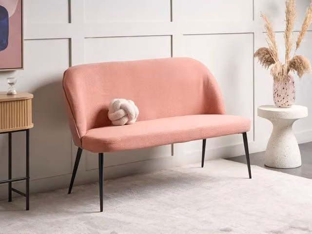 Divano da cucina e soggiorno Beliani a 2 posti con rivestimento in tessuto rosa e struttura in metallo nero