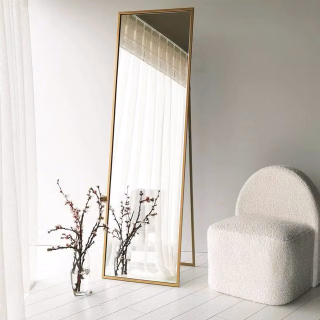 Specchio Becrux con struttura in metallo oro, L: 50 cm, H: 170 cm
