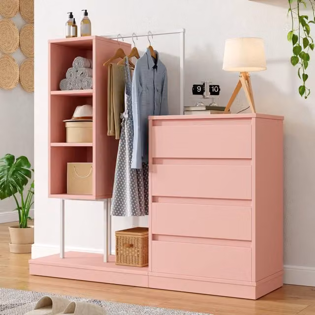 Armadio OKWISH moderno per ingresso, soggiorno o camera da letto con 4 cassetti e 3 vani aperti, in metallo e MDF, rosa e bianco, L: 140 cm, P: 40 cm, H: 135 cm