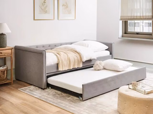 Divano Letto Chesterfield Beliani con Sottoletto Estrattibile e Cassetto, Rivestimento in Tessuto Grigio, L/P/H: 220 x 90 x 126 cm