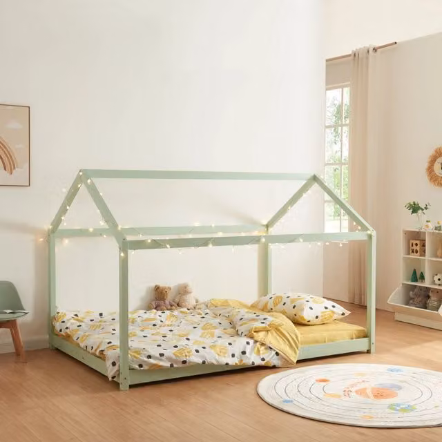 Letto per camerata a forma di casetta en.casa in legno di pino, colore verde menta, L/P/H: 200 x 140 x 146 cm