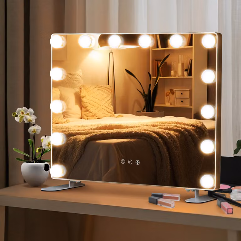Specchio da trucco rettangolare Costway con 14 luci LED e 3 modalità di illuminazione, da tavolo o da parete, bianco e argento