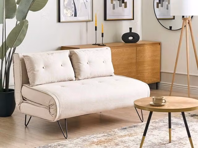 Divano letto click clack Glamour Beliani in tessuto beige con cuscini e poggiatesta regolabile